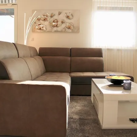 Robert Apartman