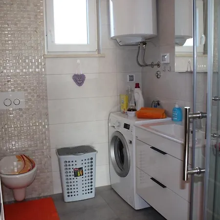 Robert Apartman Ližnjan